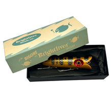 Load image into Gallery viewer, BRIGHT LIVER TACKLE FREDDIE FISHING LURE in BLACK PERCH SCALE. Handcrafted Wood Japanese Bait.
ブライトリバー  get the bigone