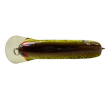 Load image into Gallery viewer, Handmade Bass Lures • BRIAN'S BEES CRANKBAITS THICK FLAT SIDE ROUND BILL Fishing Lure • BROWN BACK & SCALE w/ YELLOW BODY; CRAYFISH PATTERN