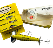 Cargar imagen en el visor de la galería, FRED ARBOGAST 5/8 oz JITTERSTICK Fishing Lure w/ Box & Pocket Catalog in FROG