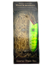 Charger l'image dans la galerie, ALPHA & CRAFT BALSA FIVE-OH WOOD LURE. W UNCLE SMITH in GREEN LEMON COACH. box
