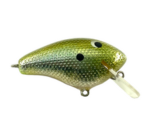 Load image into Gallery viewer, Right Facing View of C-FLASH Handmade Square Bill Crankbait in GREEN FOIL