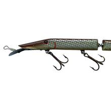 Lade das Bild in den Galerie-Viewer, Al Tumas Custom Wood Fishing Lure. Jointed Muskie Bait from the Musky Capital World of the World: Minocqua, Wisconsin. ALZ BAITS for Big Trophy Fish. close up left
