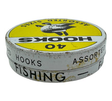 TAIWAN • 40 HOOKS ASSORTED SIZES FISHING HOOK TIN • VINTAGE PIKE GRAPHICS
