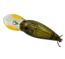 Cargar imagen en el visor de la galería, BOMBER BAITS MODEL 6A Fishing Lure in PHANTOM GREEN CRAWFISH. Dorsal
