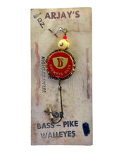 Load image into Gallery viewer, ARJAY&#39;S &quot;BIG D DREWRYS BEER&quot; 1/3 oz Bottle Cap Fishing Lure
