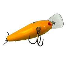 Load image into Gallery viewer, Belly View of COTTON CORDELL BIG O Fishing Lure in SUNRISE CRAWFISH. Fred Young Early Crankbait Reproduction.
