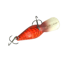 Lade das Bild in den Galerie-Viewer, Belly View of STORM LURES WIGGLE WART Fishing Lure in V209 NATURISTIC RED CRAWFISH
