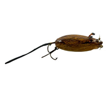 Lade das Bild in den Galerie-Viewer, Right Facing View of HANDMADE CRIPPLED MOUSE Wood Folk Art Fishing Lure
