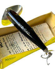 Load image into Gallery viewer, BAck View of CREME&#39;S 6100 Series MAD DAD Vintage Fishing Lure in Black
