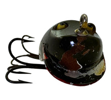 Load image into Gallery viewer, Nose Tie View of CREEK CHUB RIVER RUSTLER Fishing Lure in PIKE SCALE. Antique CCBCO Bait.
