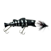 Load image into Gallery viewer, Right Facing View of BuckEye Bait Corporation BUG-N-BASS Fishing Lure in BLACK w/ SILVER RIB

