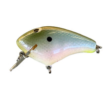 Lade das Bild in den Galerie-Viewer, Left Facing View of C-FLASH CRANKBAITS Handcrafted Square Bill  Fishing Lure in OLIVE BACK/BLUE SHAD
