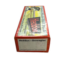 Lade das Bild in den Galerie-Viewer, Box End Stamp View of HEDDON-DOWAGIAC KING ZIG WAG Fishing Lure w/ ORIGINAL BOX in PEARL X-RAY SHORE MINNOW. US Navy Sticker.

