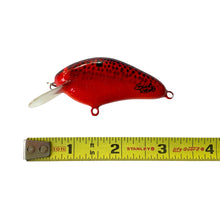 Load image into Gallery viewer, Handmade Bass Lures • BRIAN&#39;S BEES CRANKBAITS 2 3/8&quot; THICK FLAT SIDE ROUND BILL Fishing Lure • #220 RED BLACK

