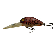 Charger l&#39;image dans la galerie, Left Facing View of BOMBER BAIT COMPANY MAG A 9A MAGNUM DIVER Fishing Lure in LIGHT CRAWDAD
