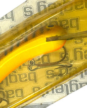 Load image into Gallery viewer, Up CLose View of BAGLEY LURES DIVING SMOO 5 Fishing Lure in DARK CRAYFISH on CHARTREUSE
