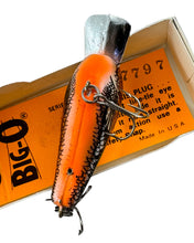 画像をギャラリービューアに読み込む, Up Close Belly View of COTTON CORDELL TACKLE COMPANY 7700 Series BIG-O Fishing Lure in METALLIC BASS
