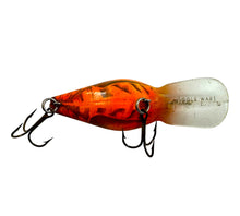 Cargar imagen en el visor de la galería, Belly View of STORM LURES WIGGLE WART Fishing Lure in V-209 NATURISTIC RED CRAWFISH
