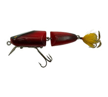 Cargar imagen en el visor de la galería, Left Facing View of Wynne Precision Company DeLuxe Lures OL&#39; SKIPPER Jointed Wood Fishing Lure in Red with Black Scales
