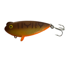 Lade das Bild in den Galerie-Viewer, Left Facing View of VINTAGE COTTON CORDELL 2800 Series TOP SPOT Fishing Lure in YYII CRAW or YY2 Crawfish
