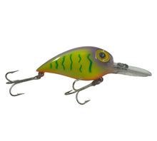 Load image into Gallery viewer, Right Facing View of STORM LURES MAGNUM WIGGLE WART Fishing Lure in PURPLE HOT TIGER
