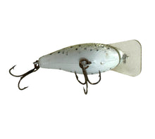 Lade das Bild in den Galerie-Viewer, Belly View of  REBEL LURES &quot;R&quot; Series F9344 WEE-R Fishing Lure
