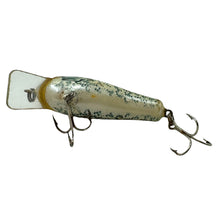 Lade das Bild in den Galerie-Viewer, Belly View of  BAGLEY KILL&#39;R B II (Killer B2) Fishing Lure in TRUE LIFE CRAPPIE with Square Bill
