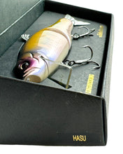 Load image into Gallery viewer, Box End View of FISH ARROW IT-JACK Fishing Lure by itö ENGINEERING of JAPAN in HASU
