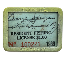 Load image into Gallery viewer, antique fishing license pin back. 1939 Kentucky resident.
