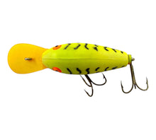 Cargar imagen en el visor de la galería, REBEL LURES SUPER R with PAINTED LIP FISHING LURE. CHARTREUSE ON BODY SPECIAL PRODUCTION CRANKBAIT D
