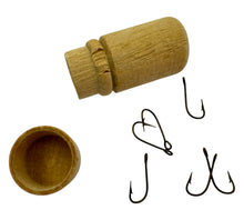 Cargar imagen en el visor de la galería, Pflueger Antique Fishing Hooks. Wood Barrel with Kirby Size 10. small hook
