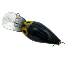 Load image into Gallery viewer, Storm Lures Blue Fade Wiggle Wart. v213 is a Rare Color Find. D
