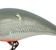Cargar imagen en el visor de la galería, Manns Baits Baby One Minus Shallow Crankbait in GREY GHOST. Tournament Winning USA Made Fishing Lure. manufacturing blemish
