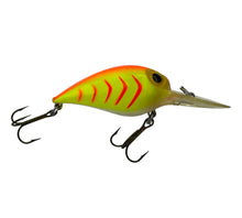 Cargar imagen en el visor de la galería, STORM LURES WIGGLE WART Fishing Lure in CHARTREUSE FLUORESCENT RED HERRINGBONE. Vintage Deep Diver Crankbait. R
