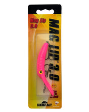 Load image into Gallery viewer, YAKIMA BAIT MAG LIP 3.0 CRANKBAIT. GLITTER PINK. FLASHY COLORS for Salmon and Steelhead fishing.
