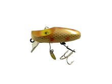 Load image into Gallery viewer, SPINNING SIZE • Vintage Makinen Tackle Company WonderLure Fishing Lure • GOLD SCALE w/ RED SPOTS
