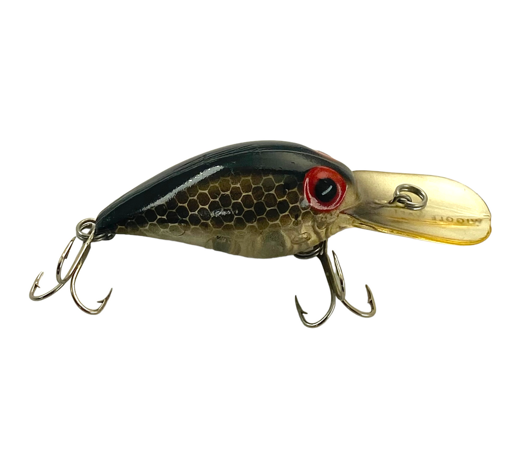 Right Facing View of STORM LURES WIGGLE WART Fishing Lure in PHANTOM BLACK SCALE