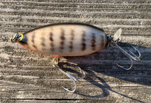 Load image into Gallery viewer, BAGLEY LURES RF2 RAT FINK Fishing Lure • CN CRAWFISH ON NATURAL BALSA
