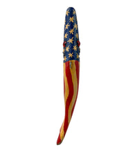 Load image into Gallery viewer, Top View of Jim Perkin&#39;s DULUTH FISHING DECOY (DFD) USA FLAG Musky
