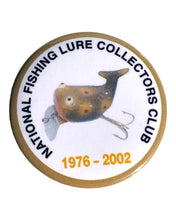 Load image into Gallery viewer, NFLCC 1976-2002 Anniversary Show Pin HEDDON HI-TAIL
