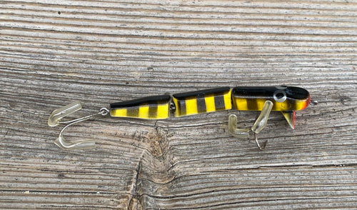 Right Facing View of HERTERS COPY OF CREEK CHUB SNARK EEL FISHING LURE