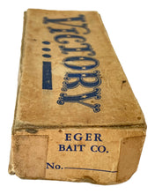 Load image into Gallery viewer, Box End View of WWII Era EGER BAIT COMPANY VICTORY Antique Fishing Lure Box
