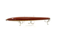 Load image into Gallery viewer, Vintage 7” BAGLEY BANG O Fishing Lure • DC9 DARK CRAYFISH on CHARTREUSE

