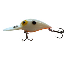 Charger l&#39;image dans la galerie, Left Facing View of STORM LURES WIGGLE WART Fishing Lure in BONE
