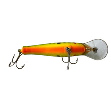 Load image into Gallery viewer, Belly View of BAGLEY BANG-O B3 Fishing Lure in GREEN CRAYFISH on CHARTREUSE. Brass Hardware. Available at Toad Tackle.
