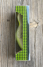 Load image into Gallery viewer, Additional Geometric Box View for HEDDON Phosphorescent MAGNUM TADPOLLY Fishing Lure
