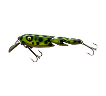 Charger l&#39;image dans la galerie, Left Facing View of The GEN-SHAW BAIT Vintage Fishing Lure in FROG
