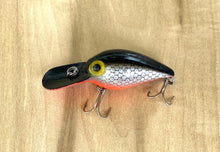 Load image into Gallery viewer, Storm Lures V40 WIGGLE WART Fishing Lure • SHAD/ORANGE BELLY
