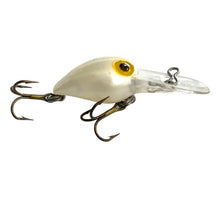 Lade das Bild in den Galerie-Viewer, Right Facing View of Unmarked STORM LURES Wee Wart Fishing Lure in PURE PEARL. Available at Toad Tackle.
