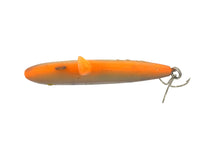 Lataa kuva Galleria-katseluun, Belly View of VINTAGE COTTON CORDELL 2800 Series TOP SPOT Fishing Lure in YYII CRAW or YY2 Crawfish
